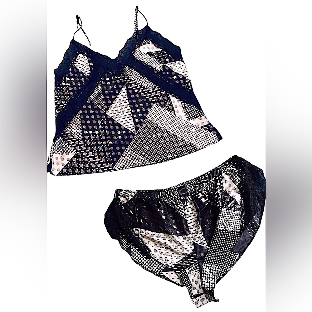 NWOT Victoria Secret Set, Silky Cami & Bottom in Black, White & Gold Sz Small